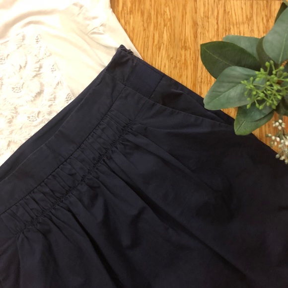 Classic navy skirt - Picture 3 of 3